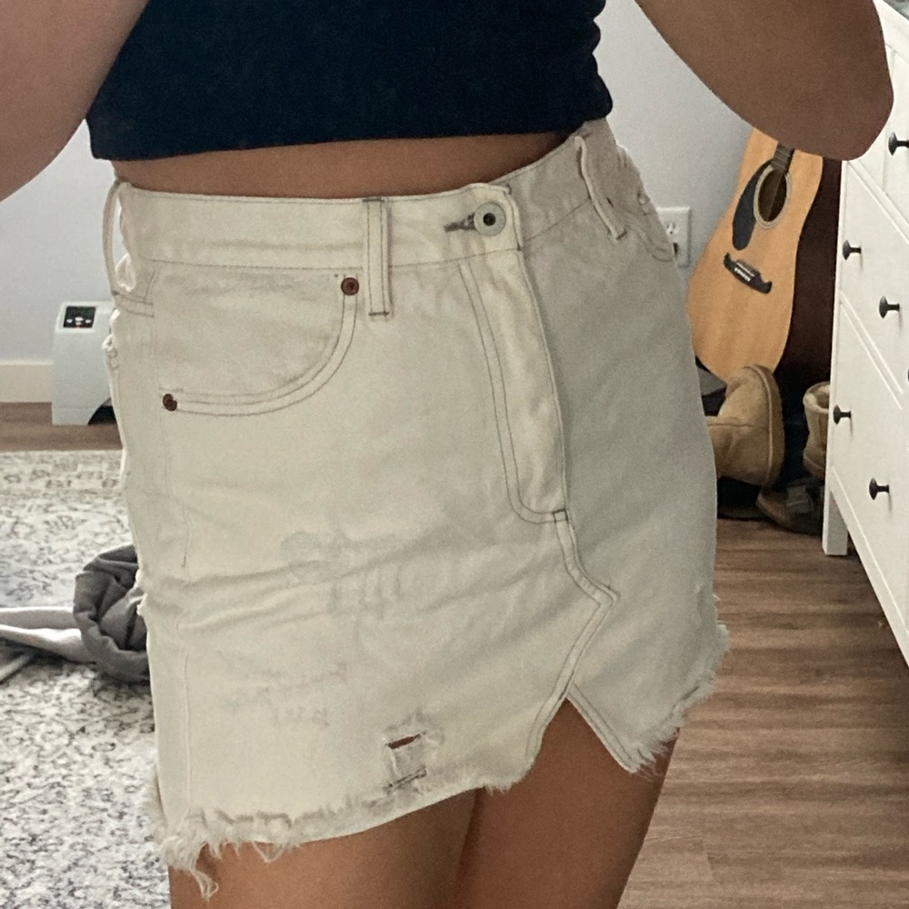Lucky brand white distressed skirt